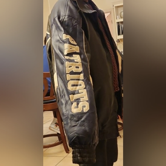 Leader Jacket - Picture 2 of 2